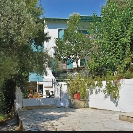 Otel Argo Áyios Nikítas